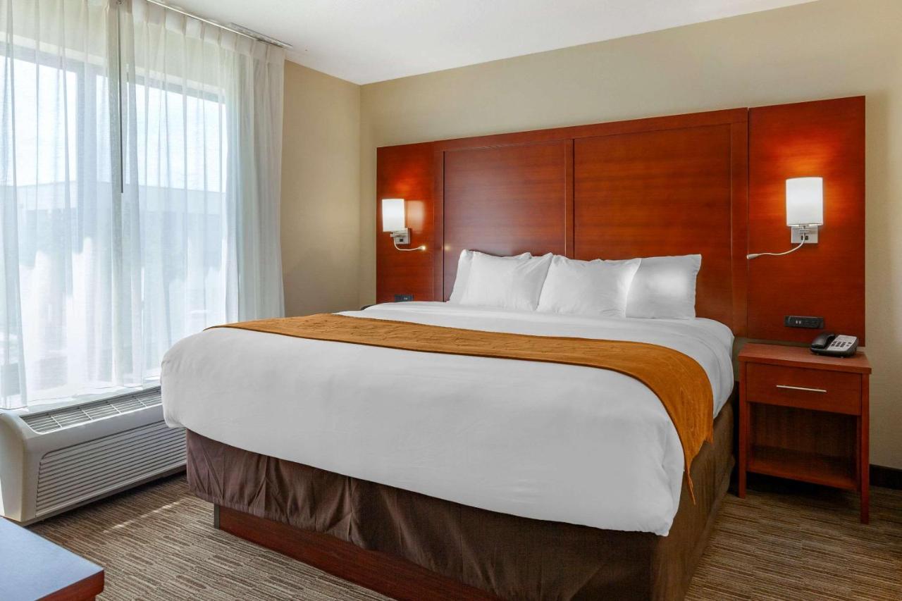 Comfort Suites Oshkosh Eksteriør bilde