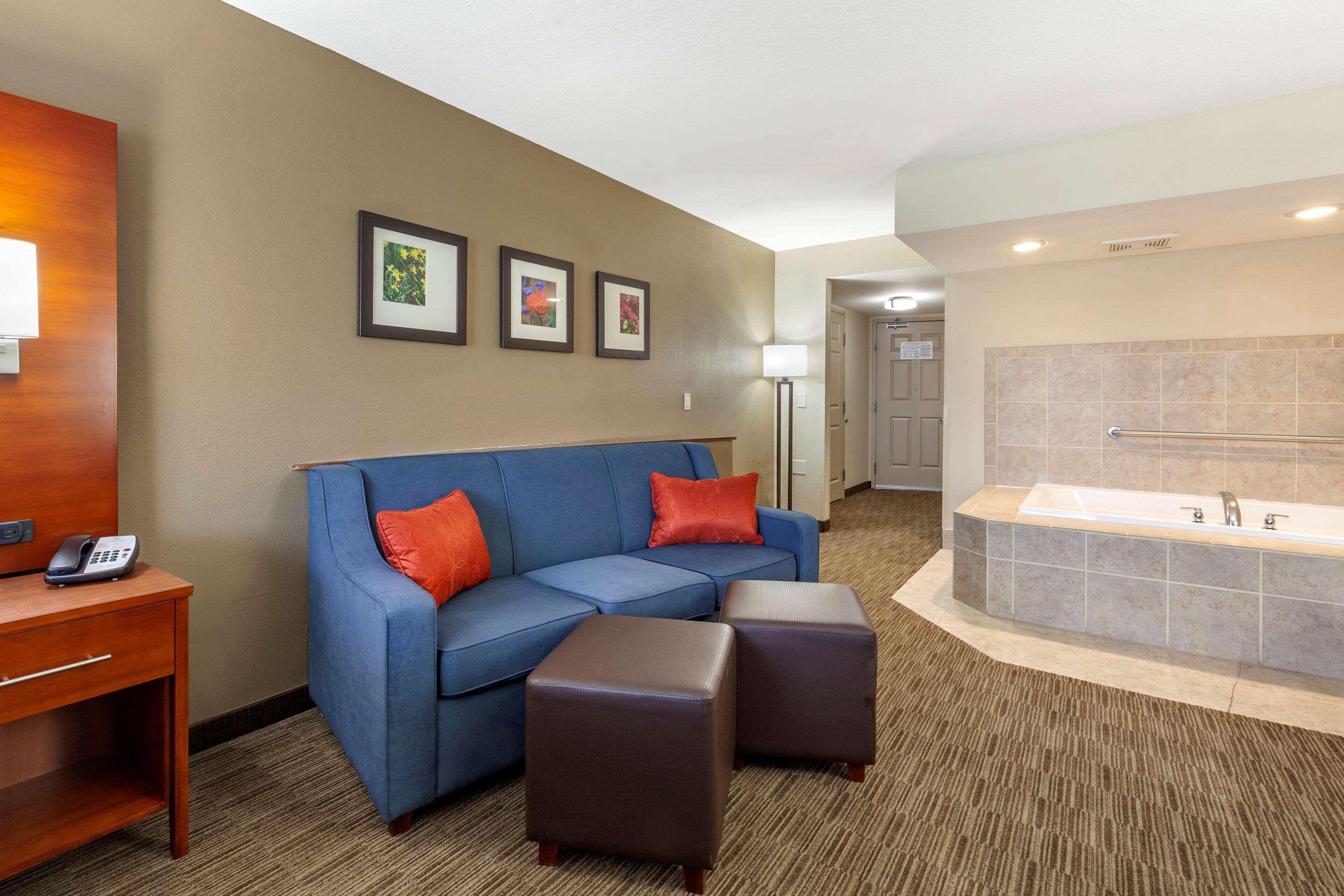 Comfort Suites Oshkosh Eksteriør bilde