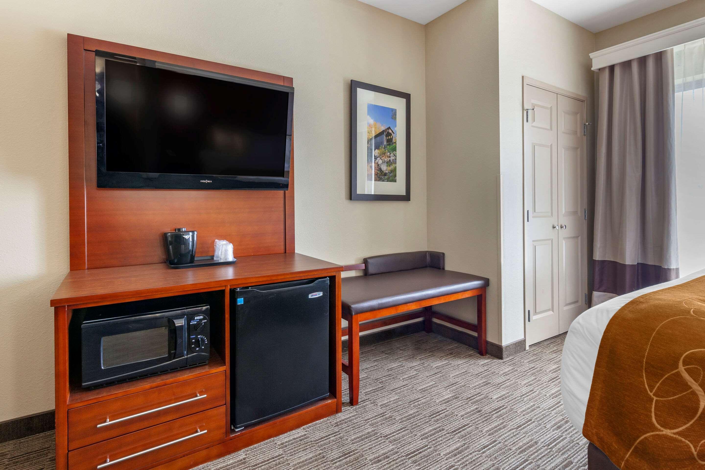 Comfort Suites Oshkosh Eksteriør bilde