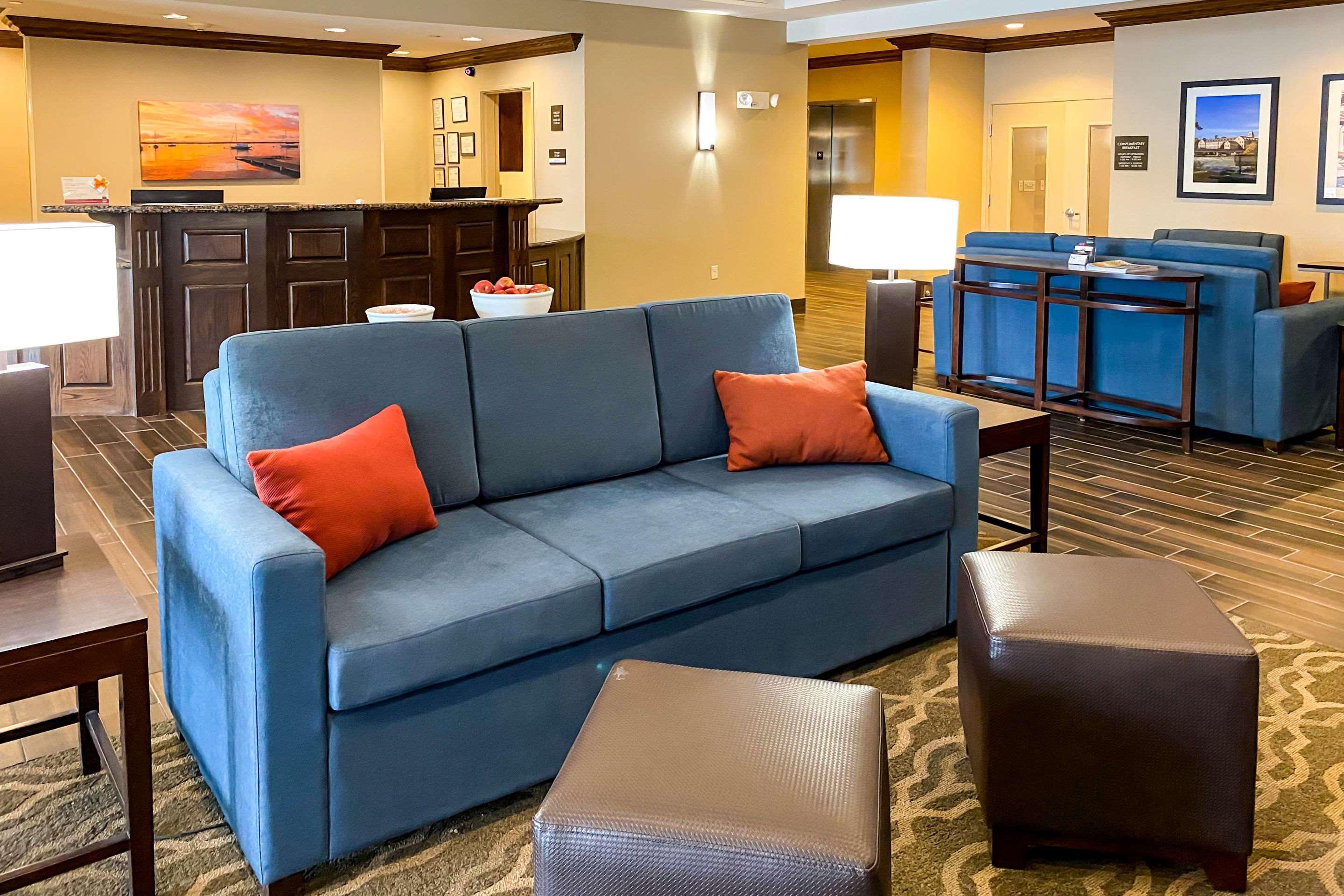 Comfort Suites Oshkosh Eksteriør bilde