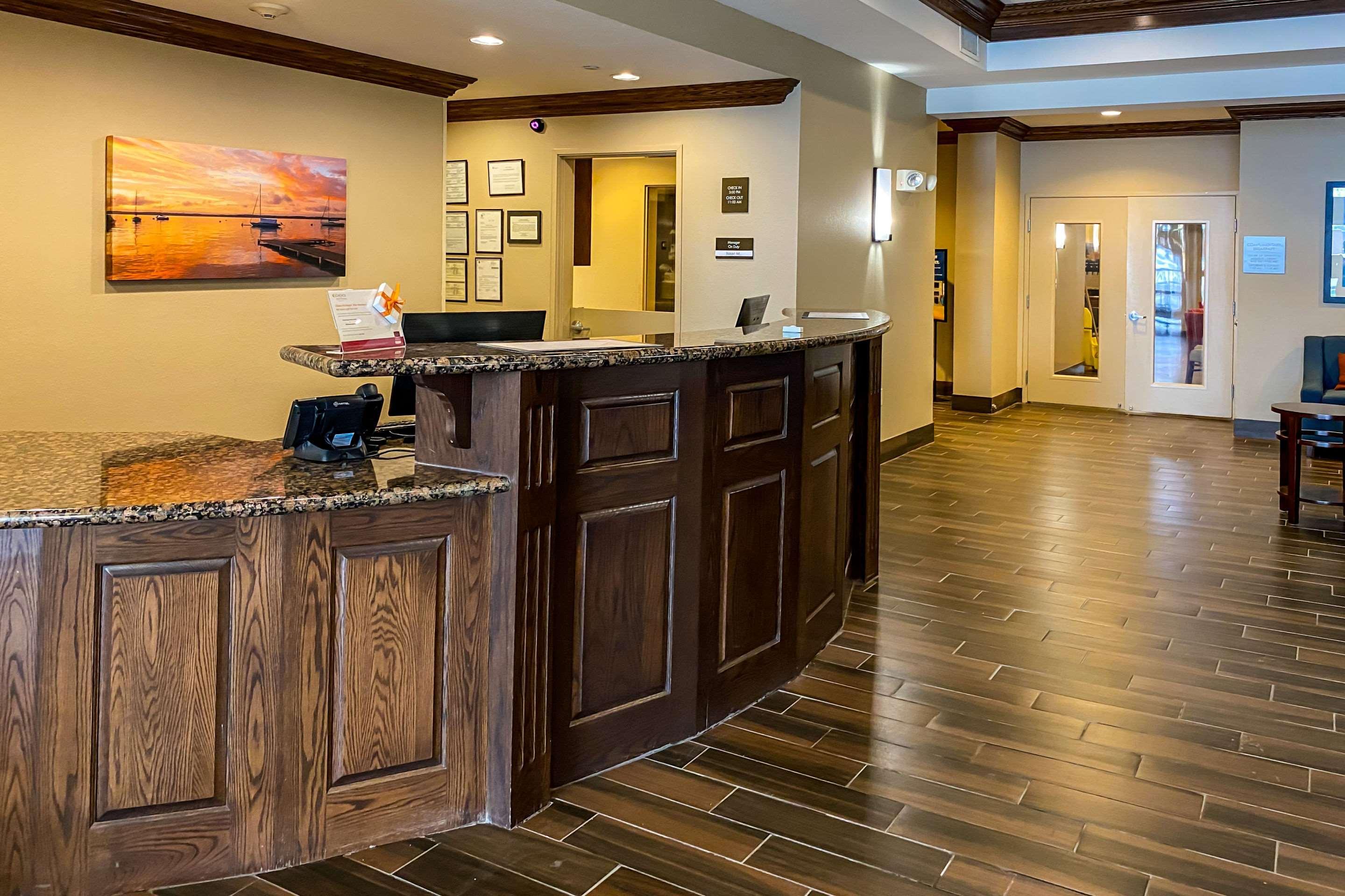 Comfort Suites Oshkosh Eksteriør bilde