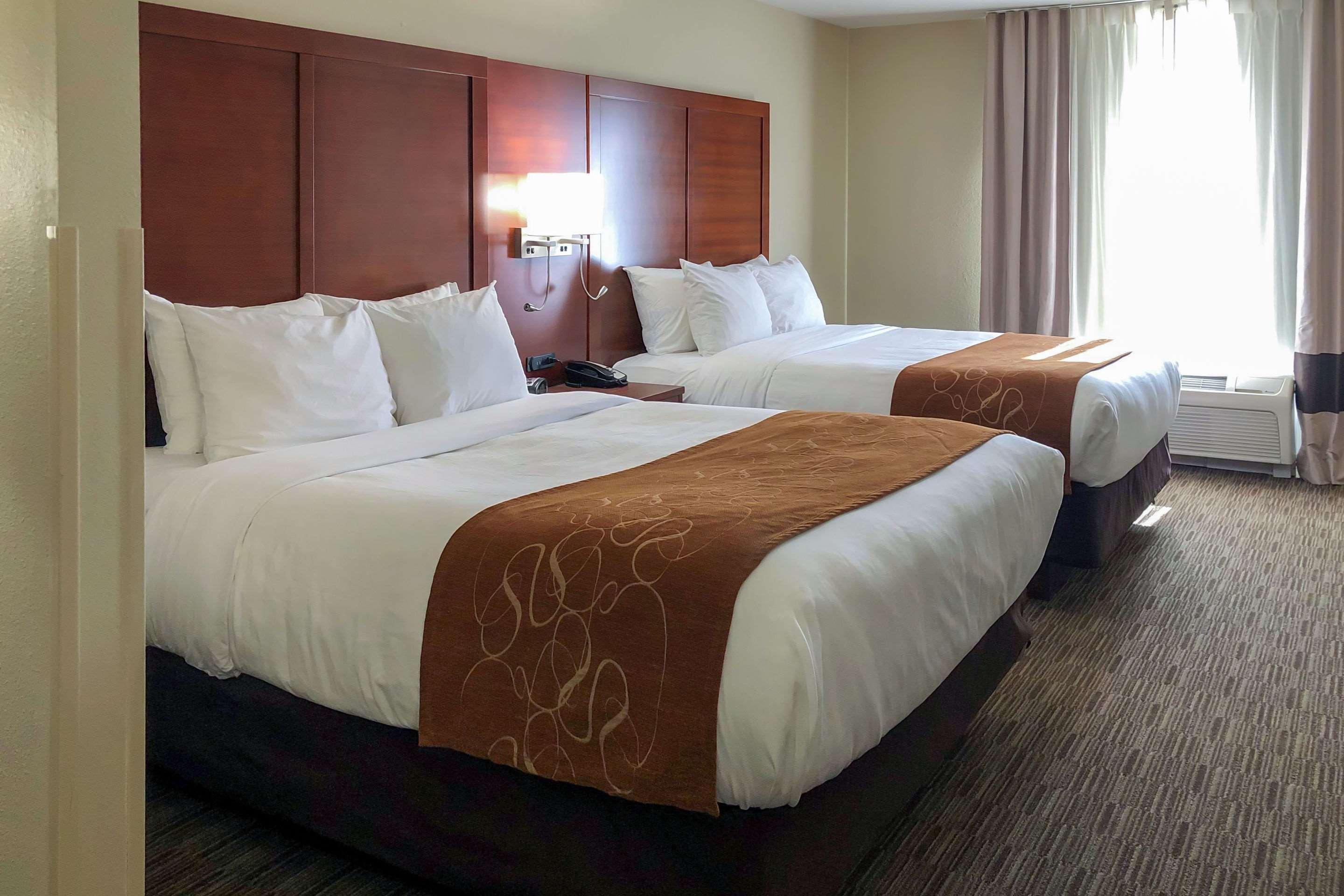 Comfort Suites Oshkosh Eksteriør bilde