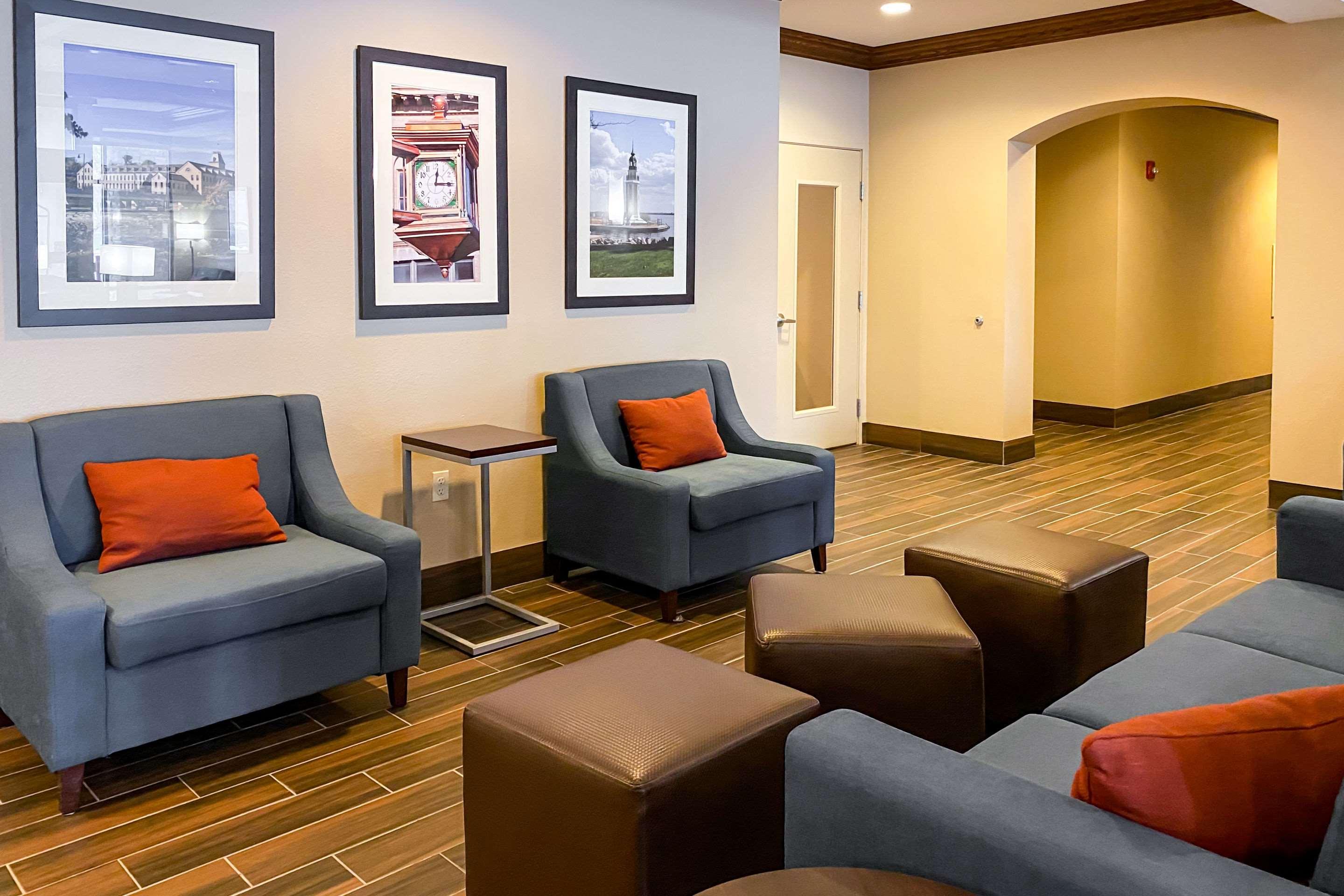 Comfort Suites Oshkosh Eksteriør bilde