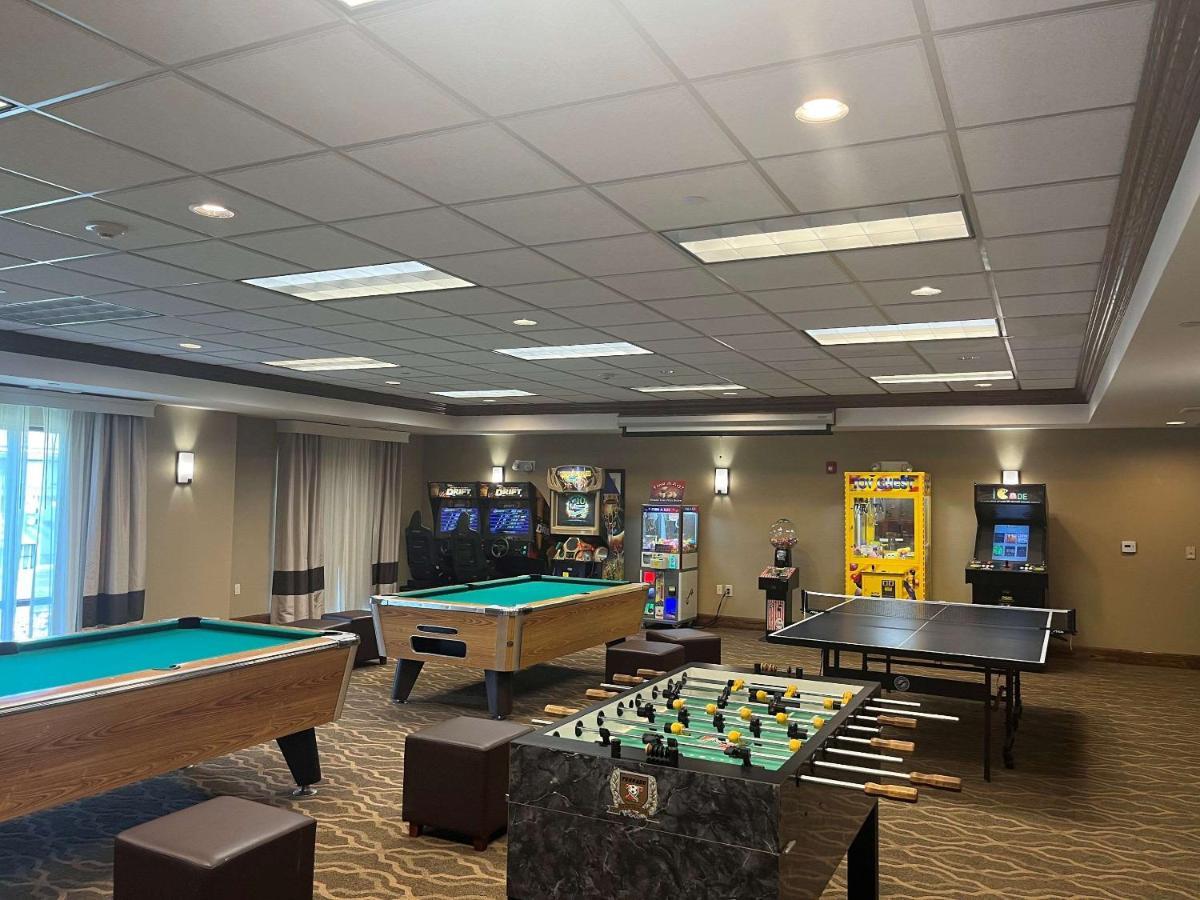 Comfort Suites Oshkosh Eksteriør bilde